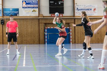 Bild 74 - wBJ HSG Kremperheide/Muensterdorf - HSG Joerl-Doppeleiche Vioel : Ergebnis: 34:23
